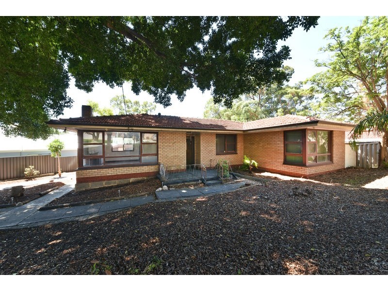 17 Wandoo Road, Duncraig WA 6023