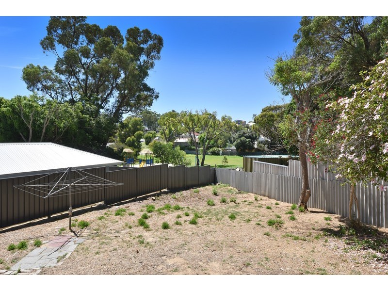 17 Wandoo Road, Duncraig WA 6023