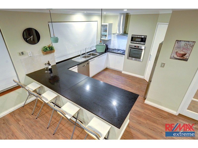 1 Lauder Place, Kinross WA 6028