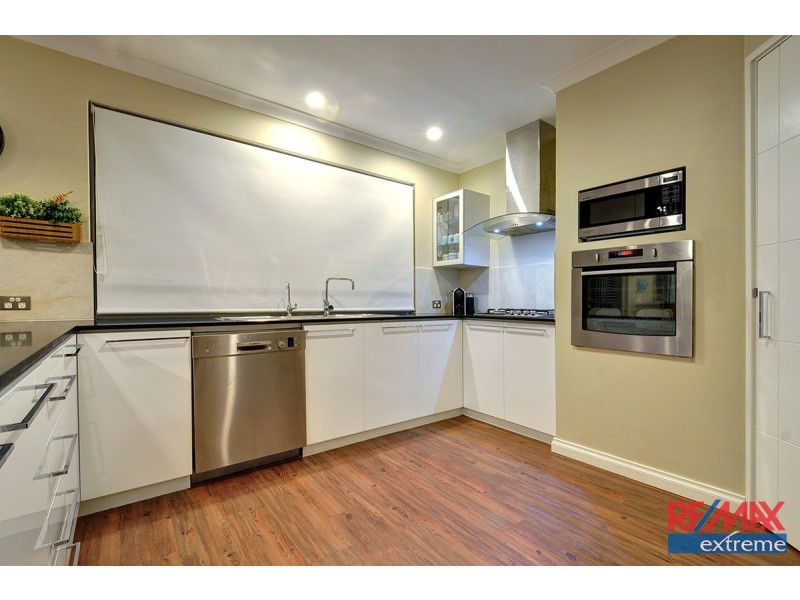 1 Lauder Place, Kinross WA 6028