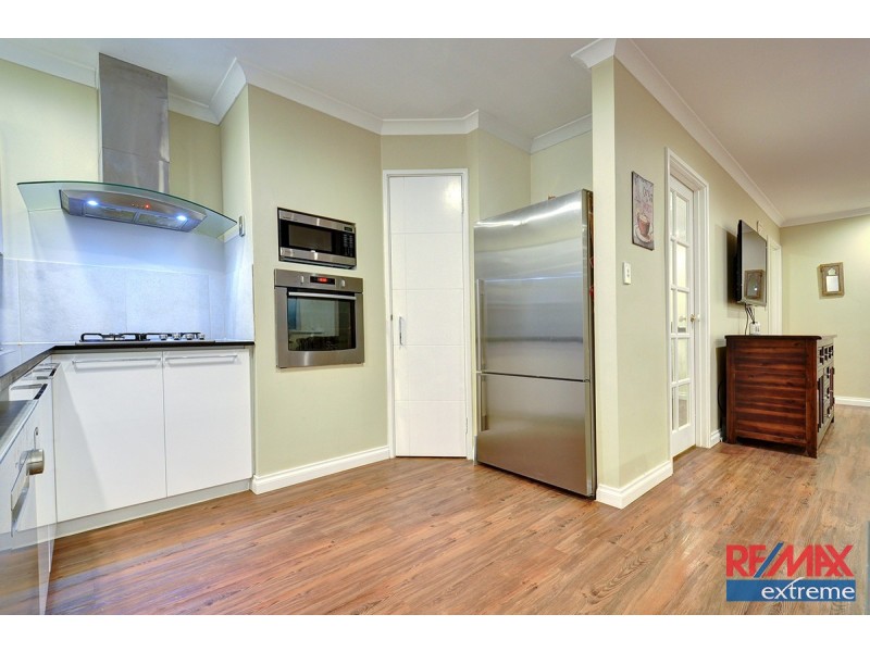 1 Lauder Place, Kinross WA 6028