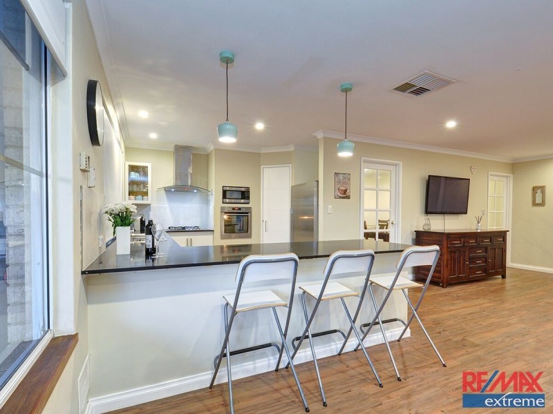 1 Lauder Place, Kinross WA 6028