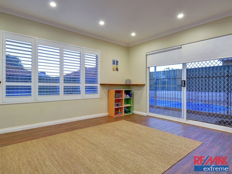 1 Lauder Place, Kinross WA 6028