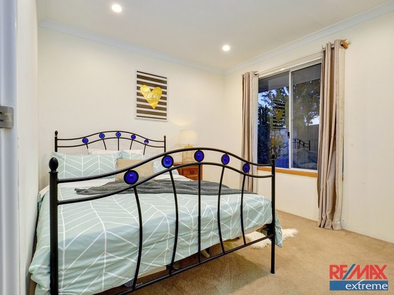 1 Lauder Place, Kinross WA 6028