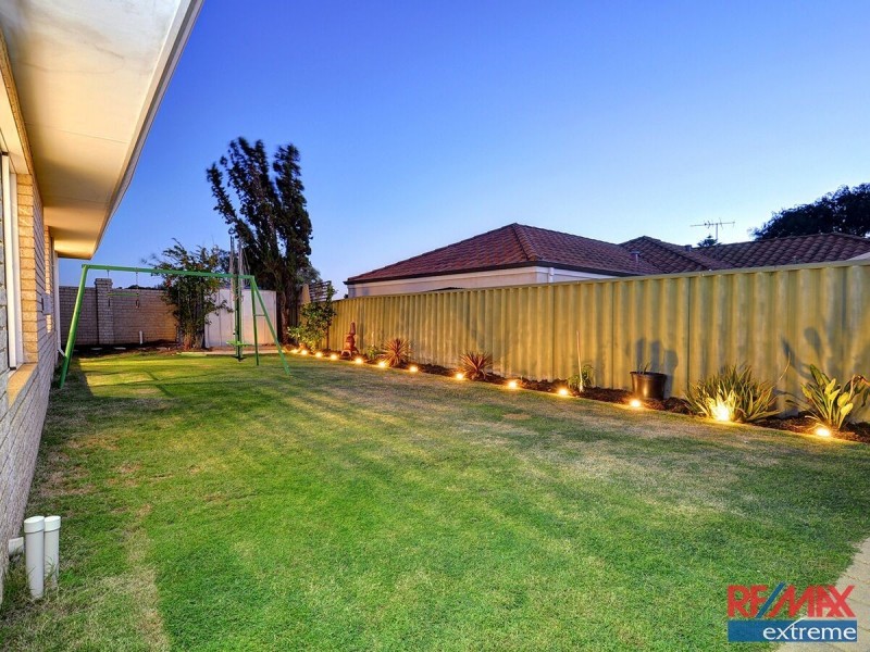 1 Lauder Place, Kinross WA 6028