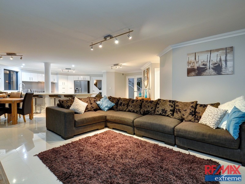 45 Savannah Way, Iluka WA 6028