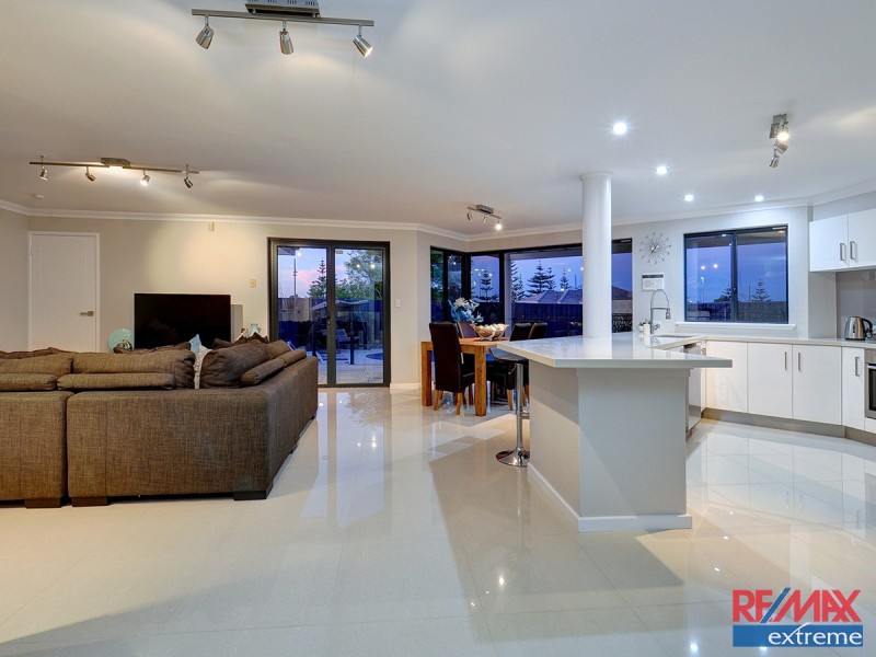 45 Savannah Way, Iluka WA 6028