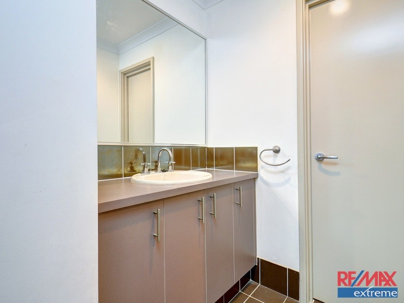 15 Langmuir Way, Tapping WA 6065