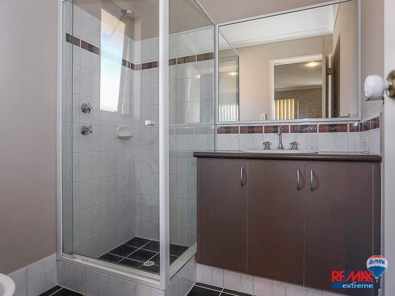 32 Archimedes Crescent, Tapping WA 6065