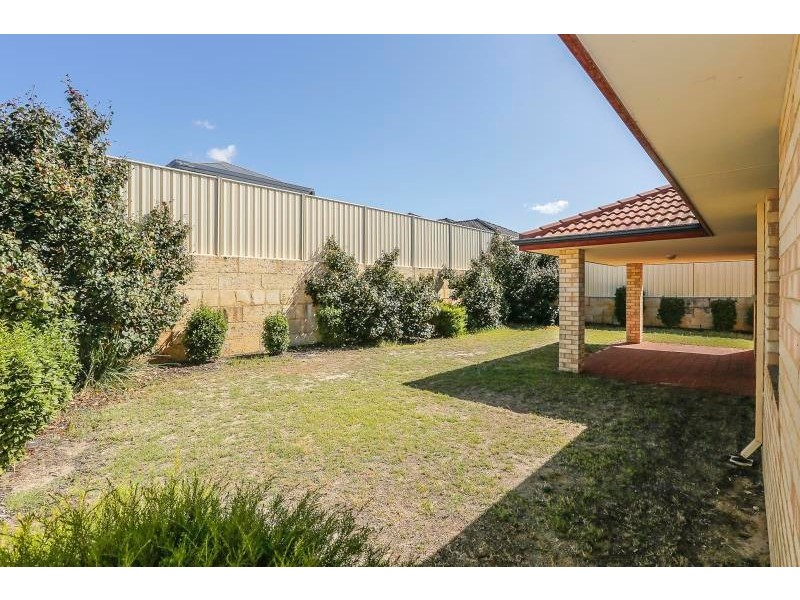 32 Archimedes Crescent, Tapping WA 6065