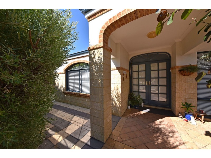 138 Rothesay Heights, Mindarie WA 6030