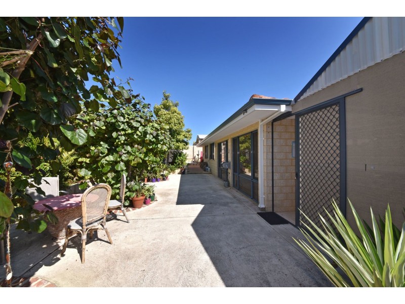 138 Rothesay Heights, Mindarie WA 6030