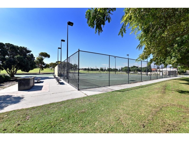 138 Rothesay Heights, Mindarie WA 6030