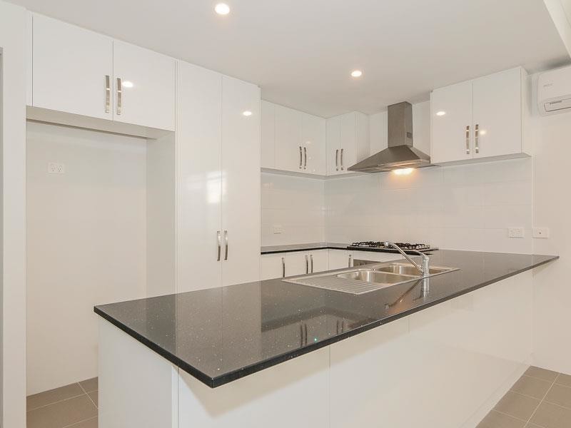 9 Piara Court, Woodvale WA 6026