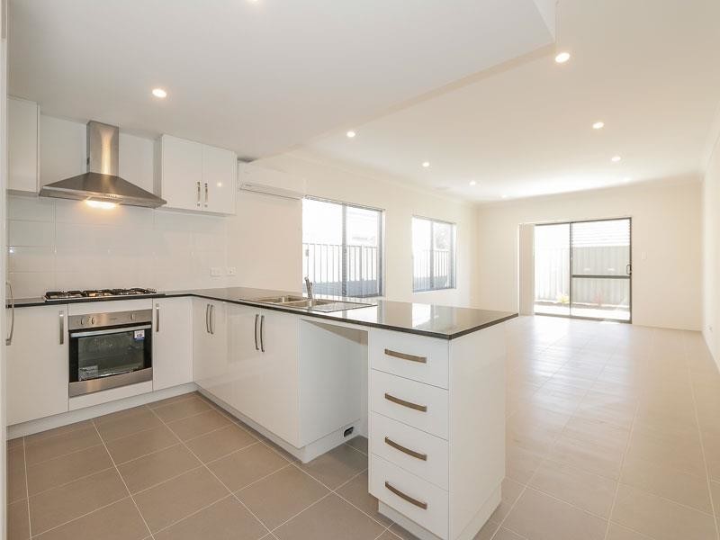 9 Piara Court, Woodvale WA 6026