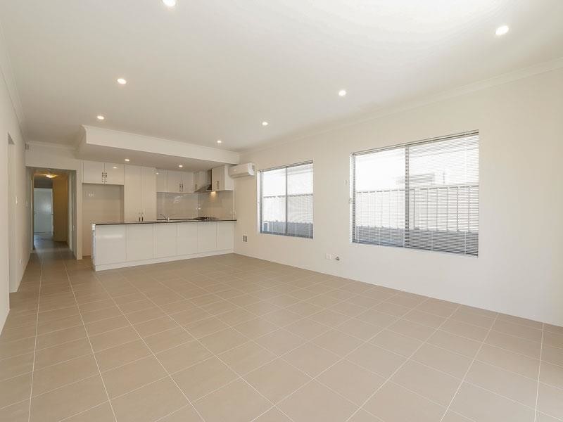 9 Piara Court, Woodvale WA 6026