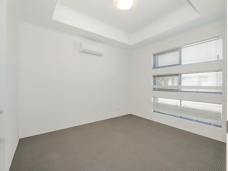 9 Piara Court, Woodvale WA 6026