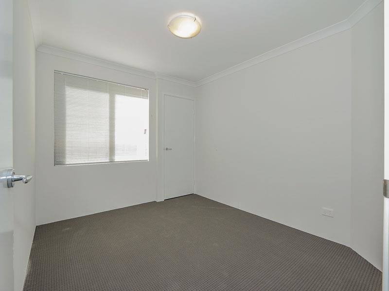 9 Piara Court, Woodvale WA 6026