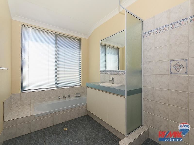 6 Cuchillin Court, Kinross WA 6028