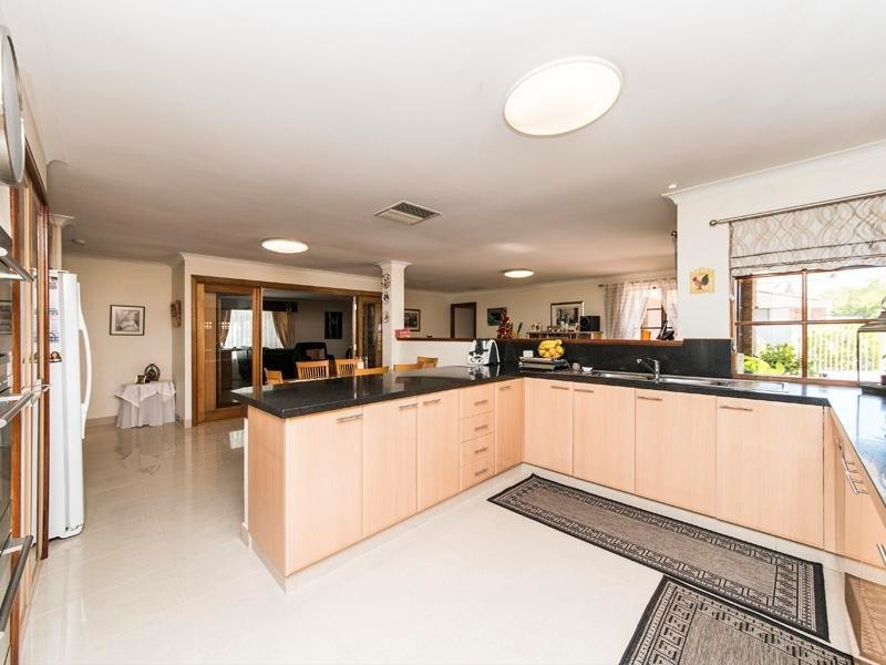 31 Herreshoff Ramble, Ocean Reef WA 6027