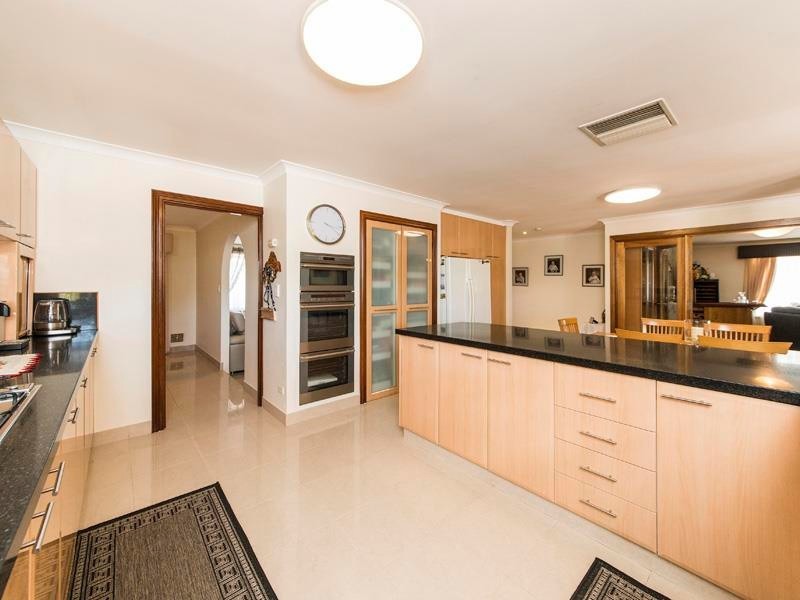 31 Herreshoff Ramble, Ocean Reef WA 6027