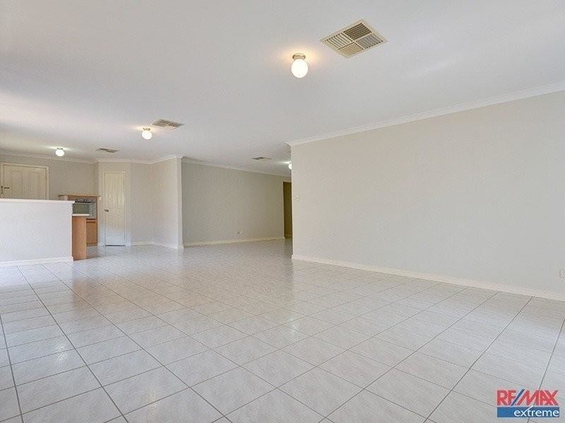 5 Indiana Way, Hocking WA 6065