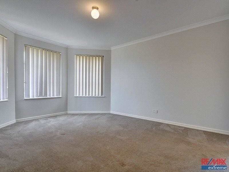 5 Indiana Way, Hocking WA 6065