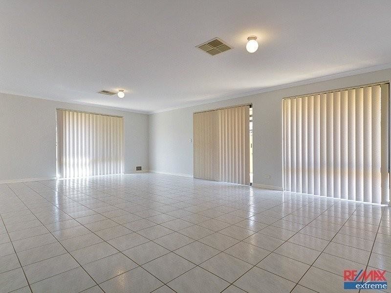 5 Indiana Way, Hocking WA 6065