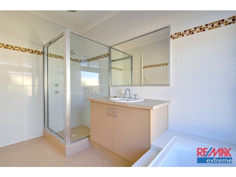 36 Kareela Meander, Tapping WA 6065