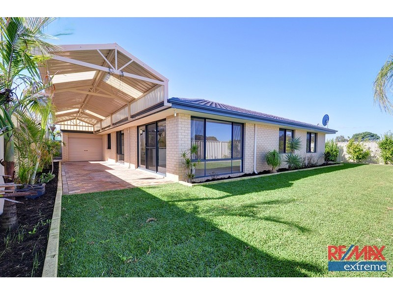 36 Kareela Meander, Tapping WA 6065