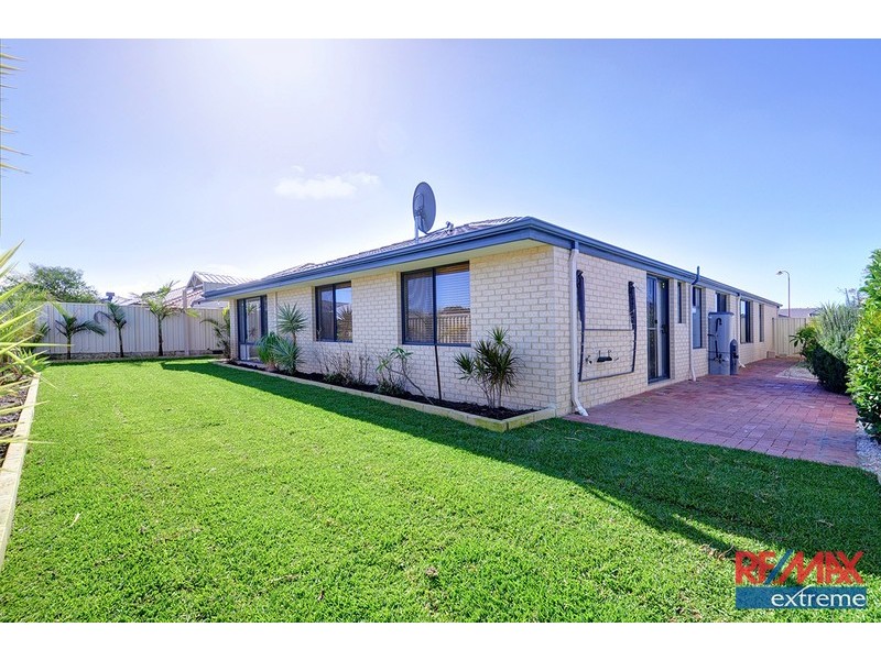 36 Kareela Meander, Tapping WA 6065