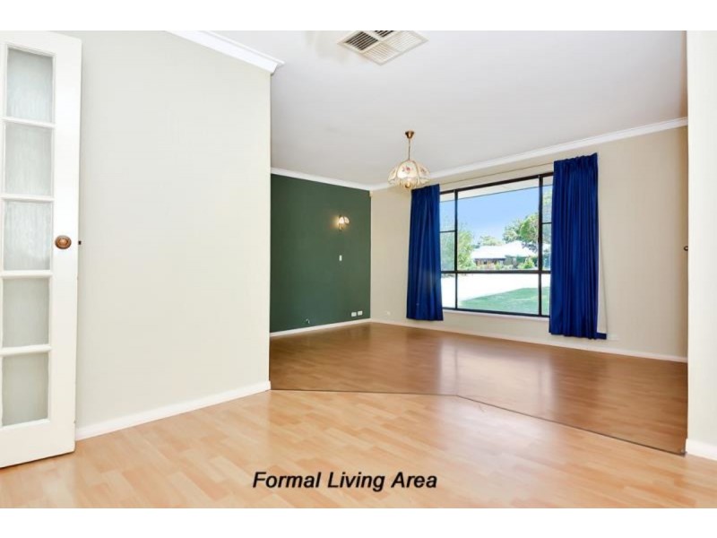 8 Phee Place, Greenwood WA 6024