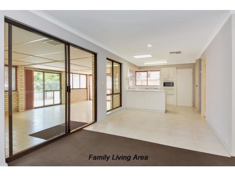 8 Phee Place, Greenwood WA 6024