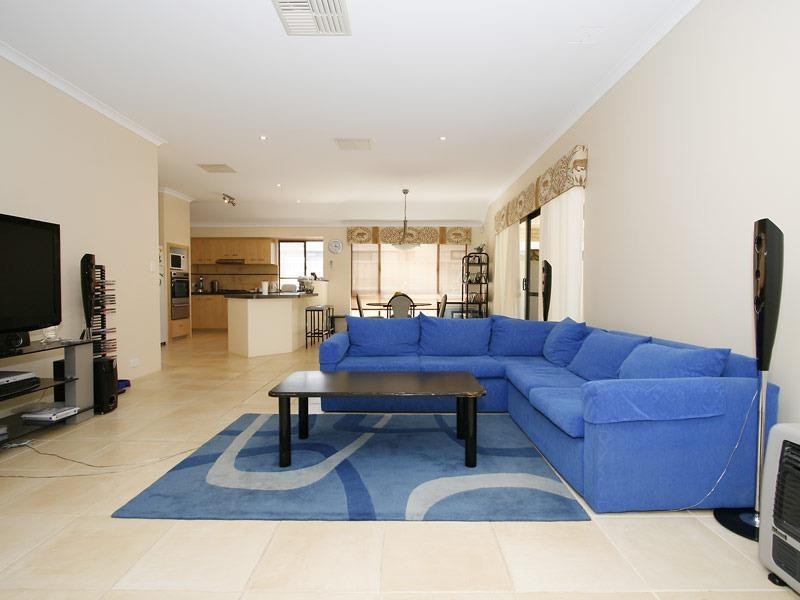 7 Durley Way, Butler WA 6036