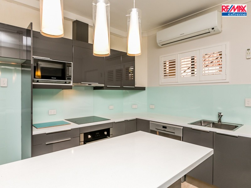 2/8 King George Street, Victoria Park WA 6100