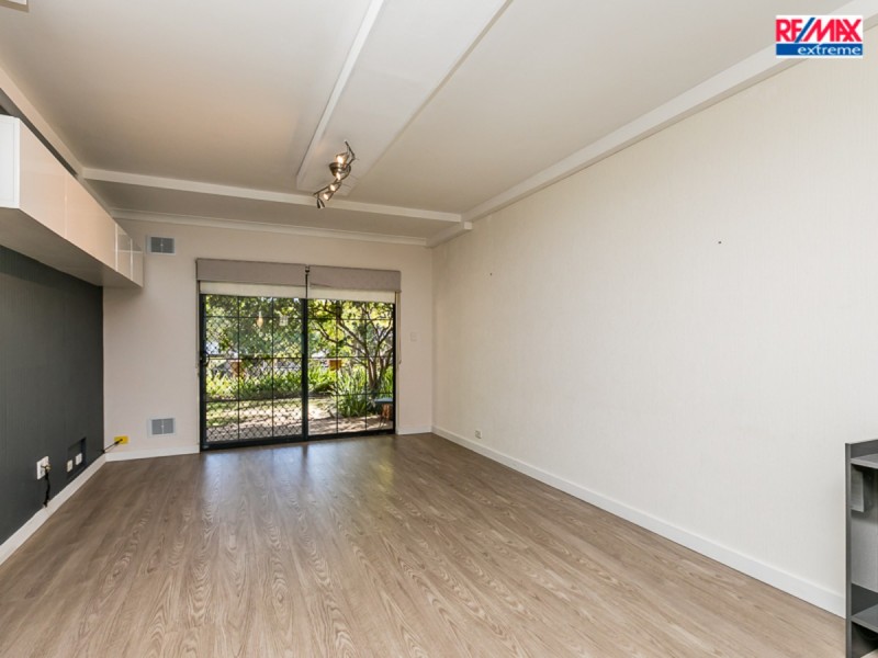 2/8 King George Street, Victoria Park WA 6100