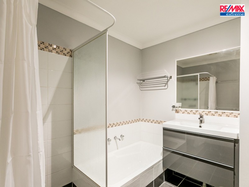 2/8 King George Street, Victoria Park WA 6100