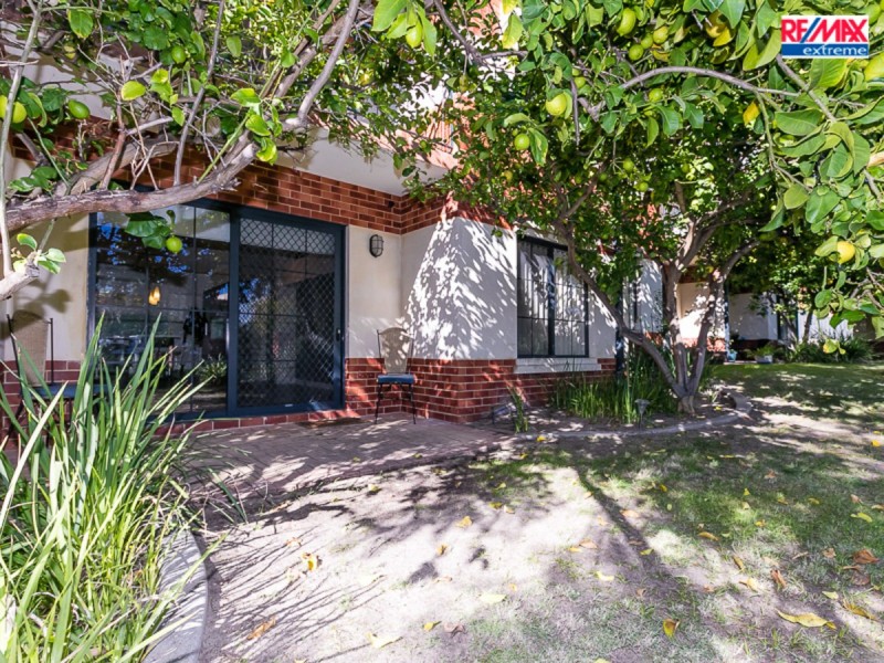 2/8 King George Street, Victoria Park WA 6100