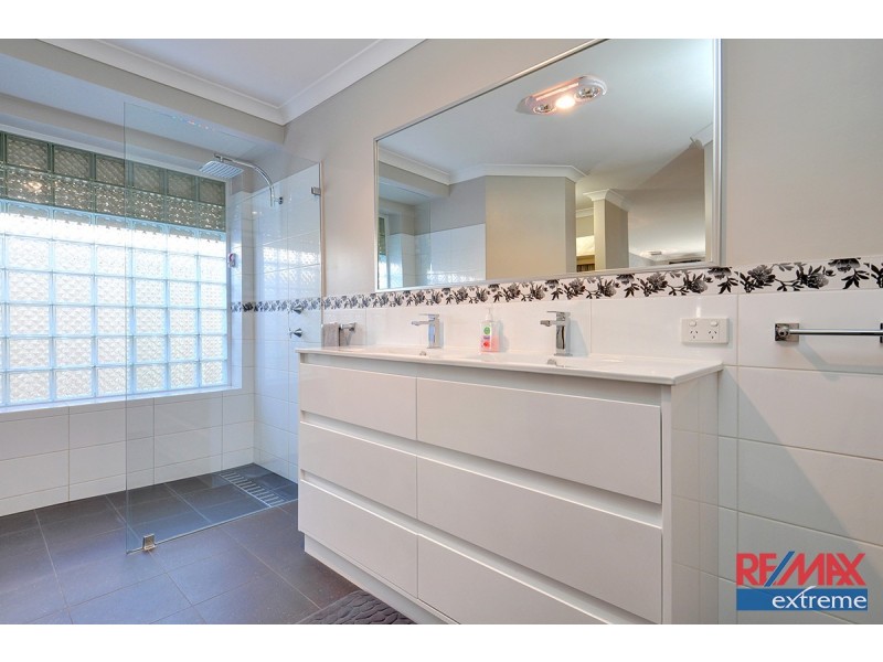 48 Yandella Promenade, Tapping WA 6065