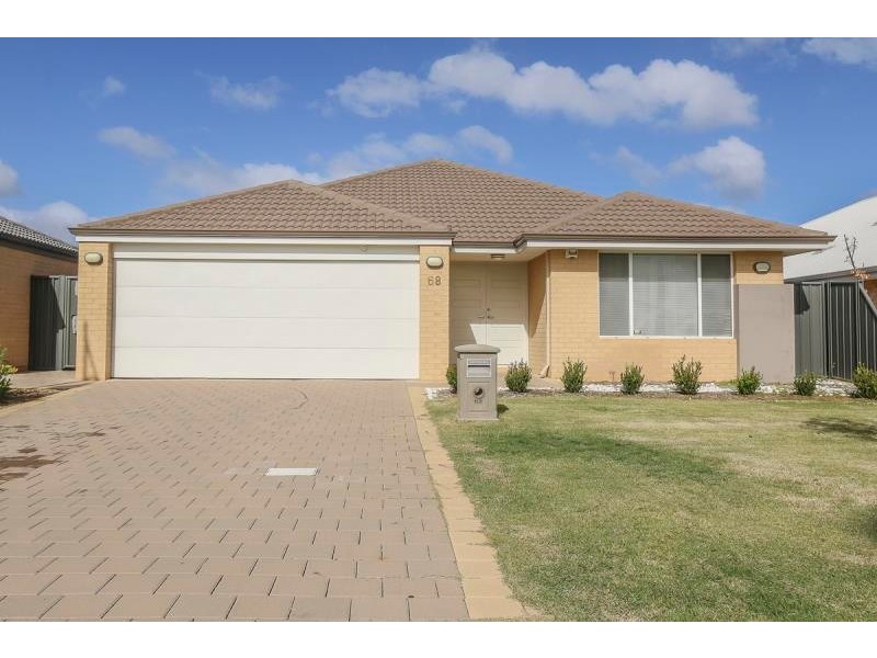68 Leschenault Loop, Banksia Grove WA 6031