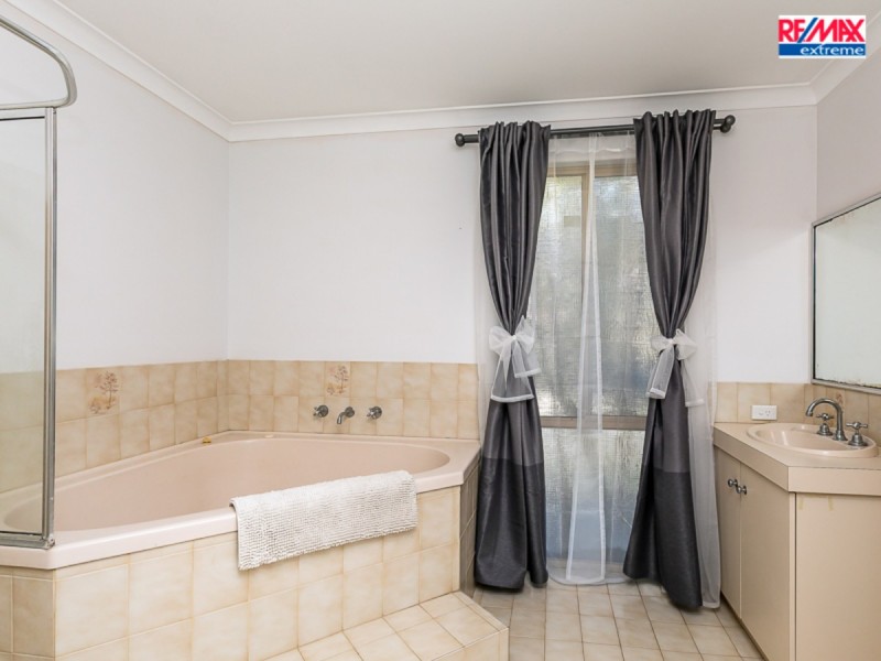 37 Manapouri Meander, Joondalup WA 6027