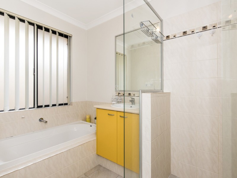 11 Nerium Way, Sinagra WA 6065