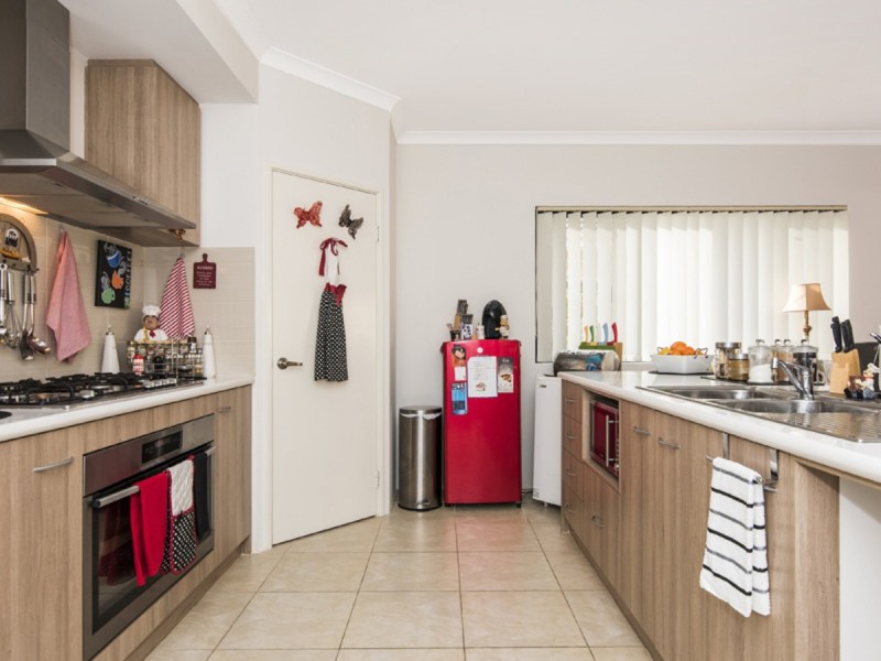 11 Nerium Way, Sinagra WA 6065