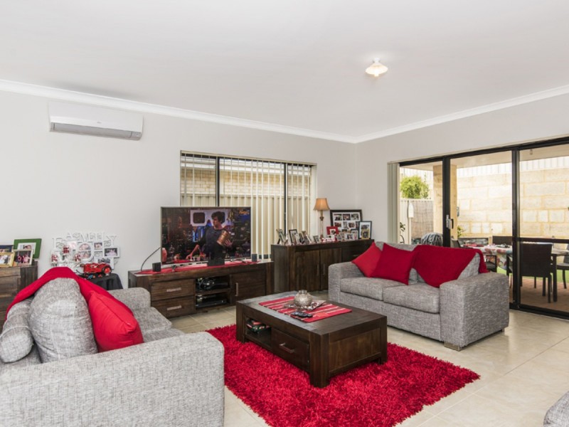 11 Nerium Way, Sinagra WA 6065