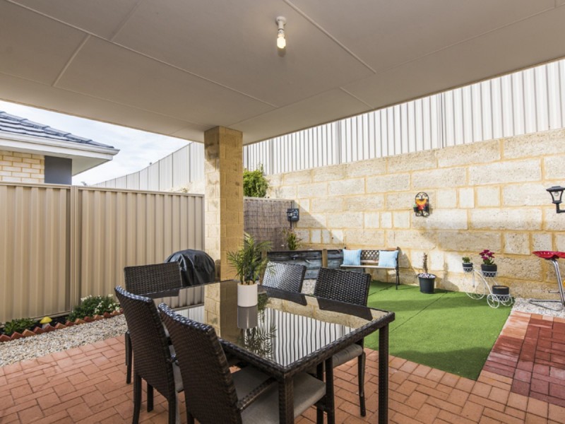 11 Nerium Way, Sinagra WA 6065