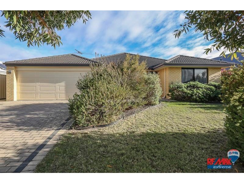 15 Cyandra Loop, Banksia Grove WA 6031