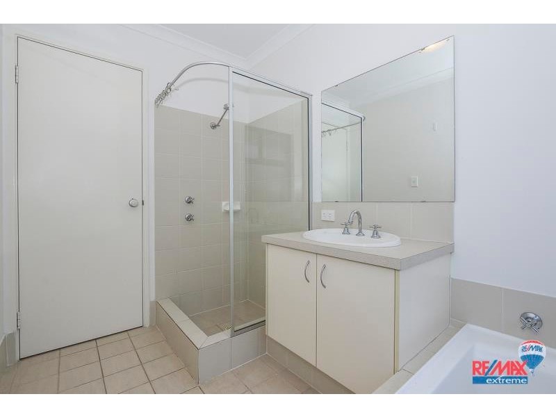 15 Cyandra Loop, Banksia Grove WA 6031