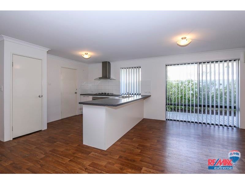 15 Cyandra Loop, Banksia Grove WA 6031