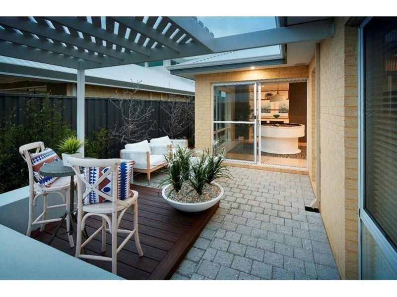 18 Silas Parade, Alkimos WA 6038