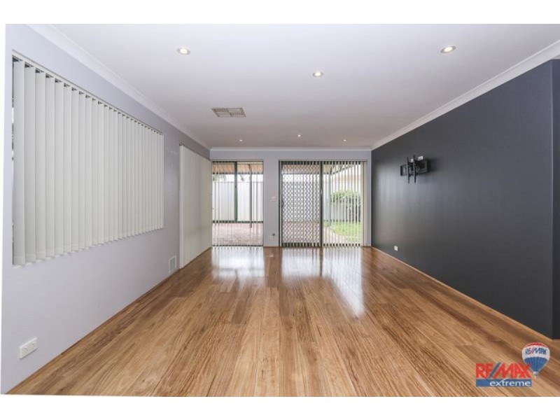 4 Doncaster Square, Currambine WA 6028